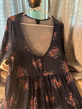 Torrid navy floral button-front peasant blouse size plus 0